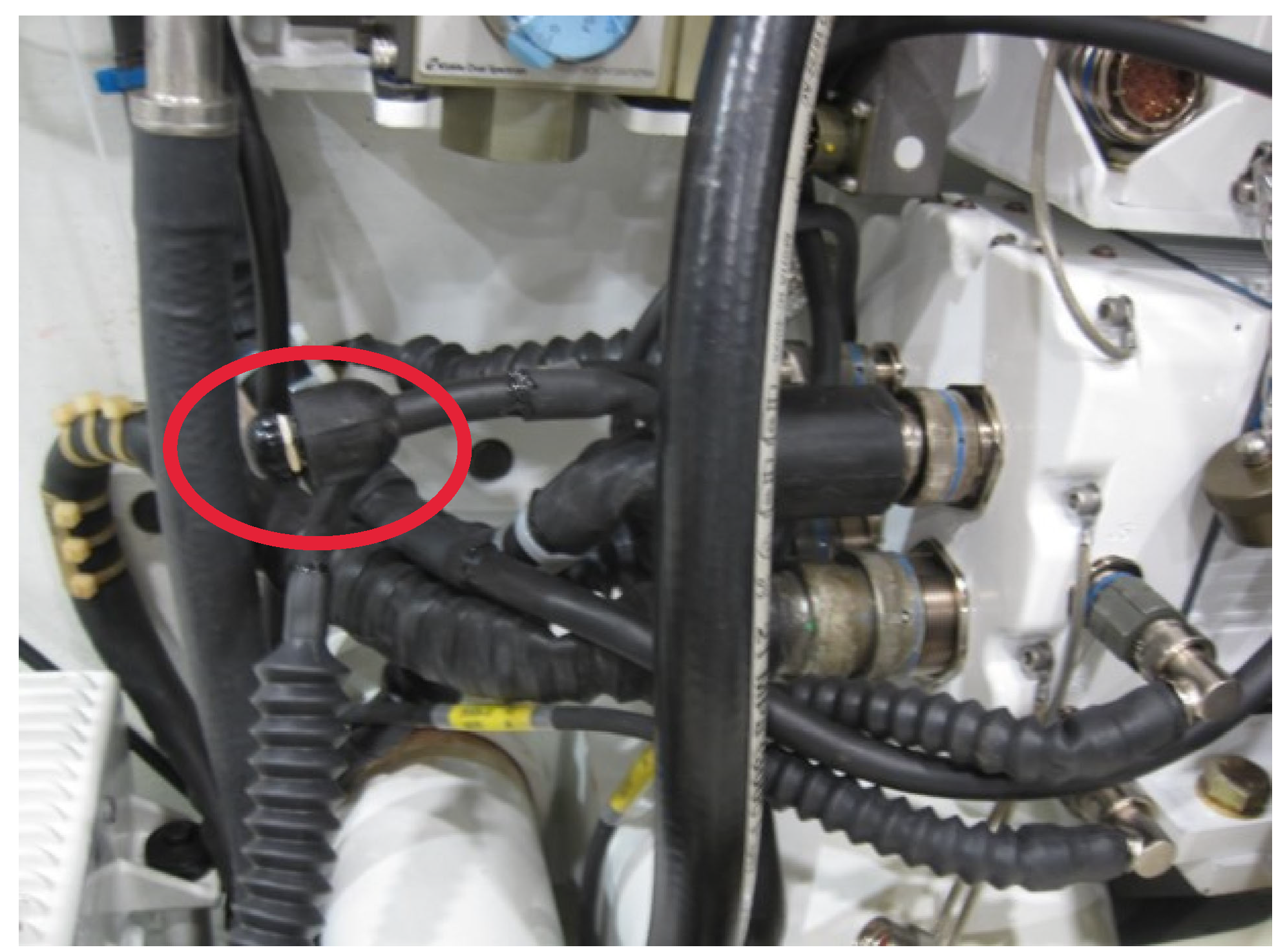 Reset button located on 2W526-E harness
